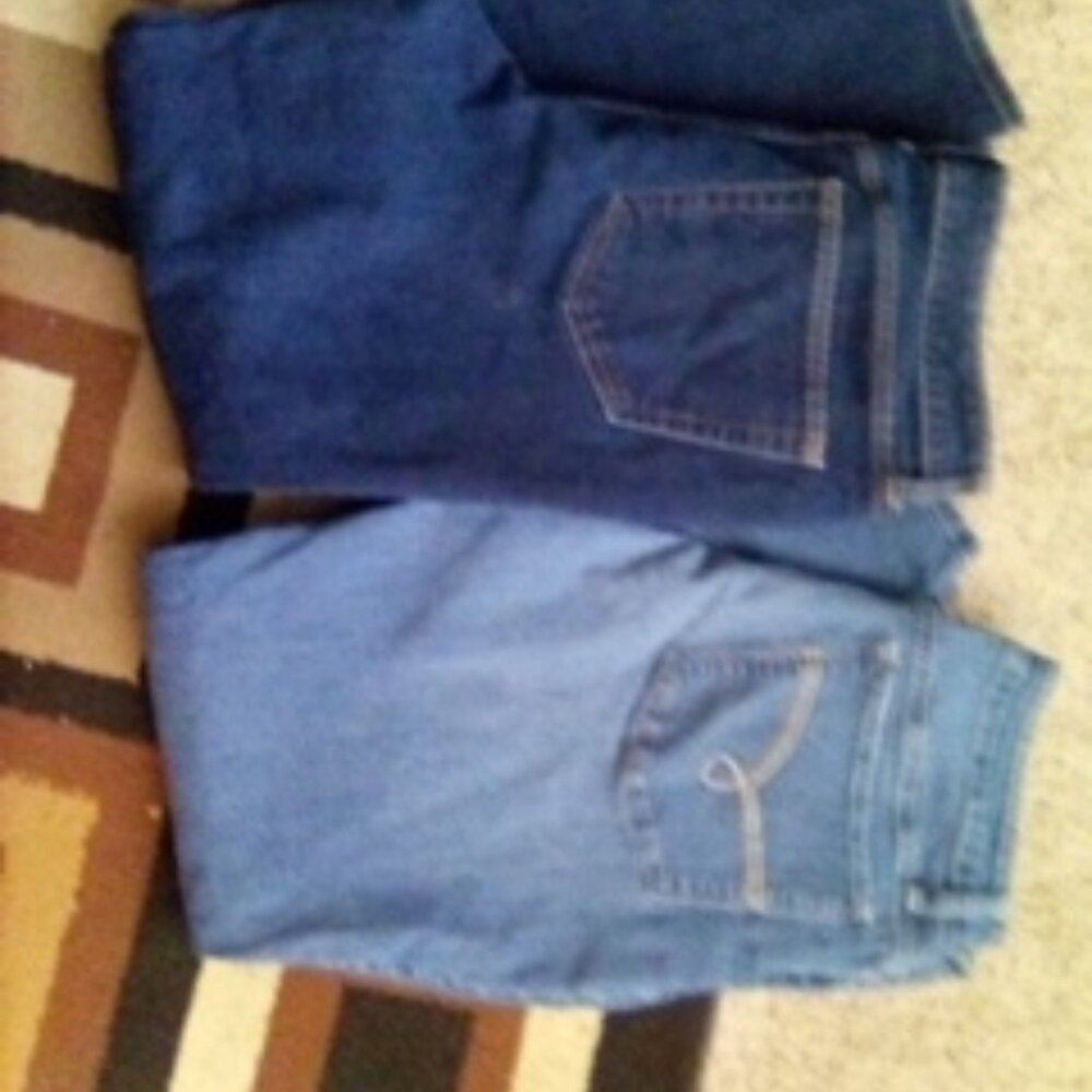 2 pair women's jeans sz 12 st. John & lee